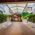 Penyos Mansion